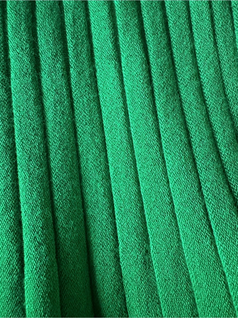green halter neck dress - Picture 4 of 4